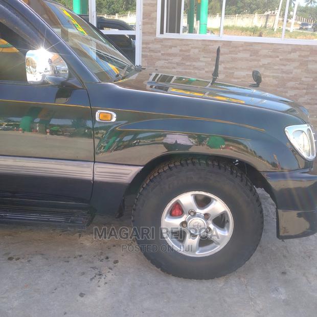 Toyota Land Cruiser 2010 Black