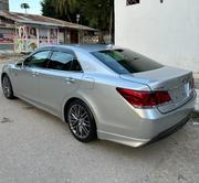 Toyota Crown 2016 Silver for sale