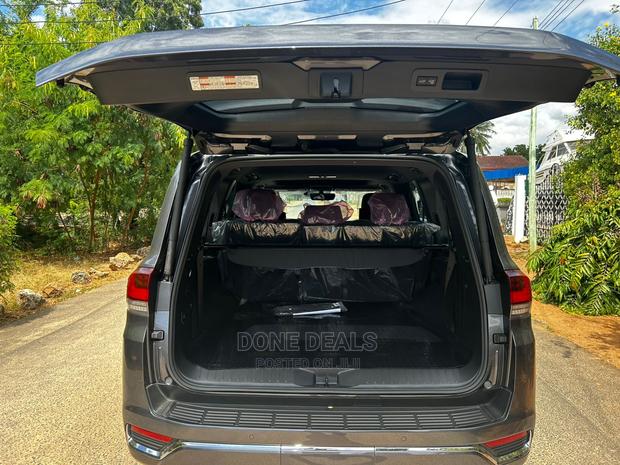 Toyota Land Cruiser 2021 Black