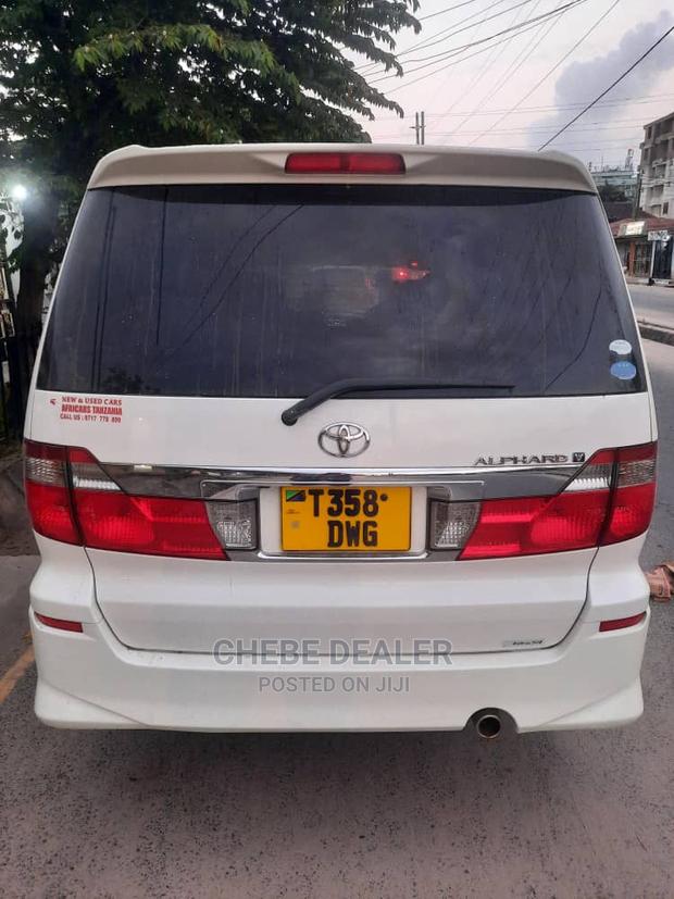 Toyota Alphard 2006 White
