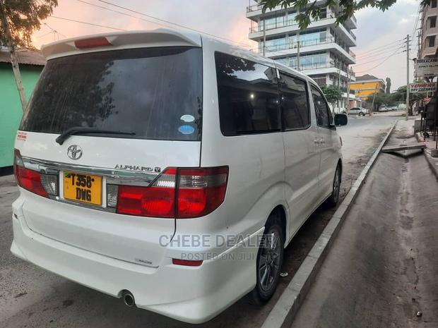 Toyota Alphard 2006 White