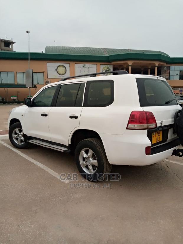 Toyota Land Cruiser 4.0 V6 GL 2013 White