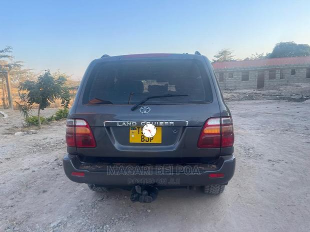 Toyota Land Cruiser 2003 Black