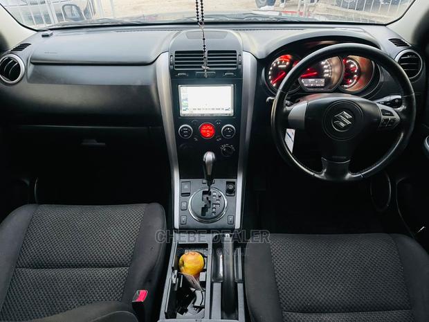 Suzuki Escudo 2004 Black