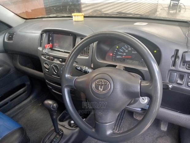 Toyota Ractis 1.5 FWD 2008 Gray