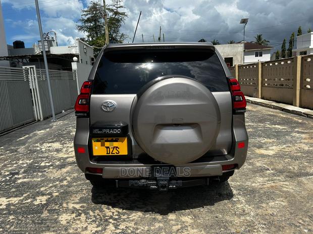 Toyota Land Cruiser Prado 2018 Beige