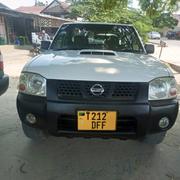 Nissan Hardbody 2015 White for sale