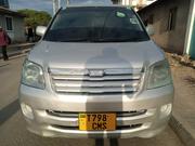 Toyota Noah 2004 Silver for sale