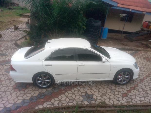 Toyota Crown 2005 White