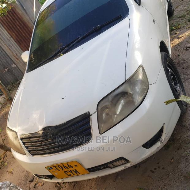 Toyota Corolla 2005 White