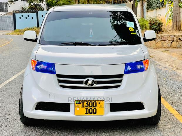 Toyota bB 2006 White