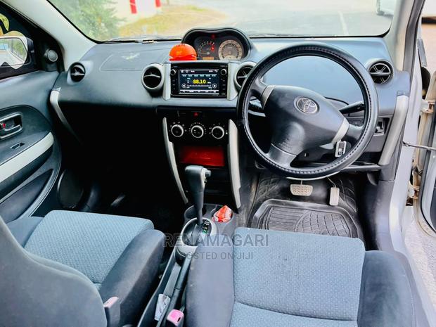 Toyota IST 2006 Silver