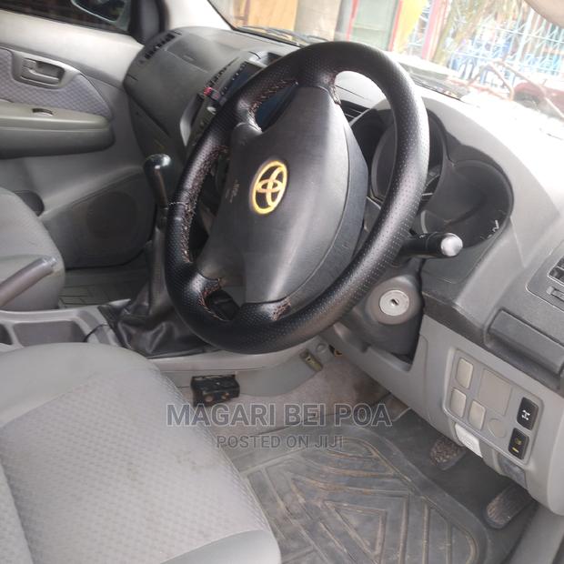 Toyota Hilux 2020 White