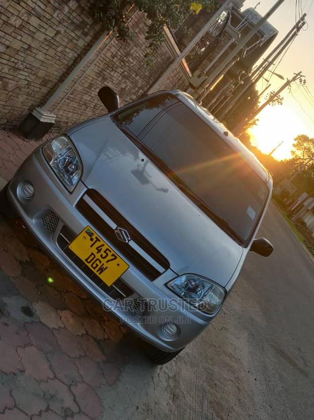 Suzuki Swift 2000 Silver