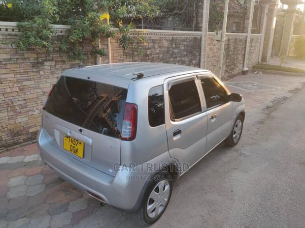 Suzuki Swift 2000 Silver