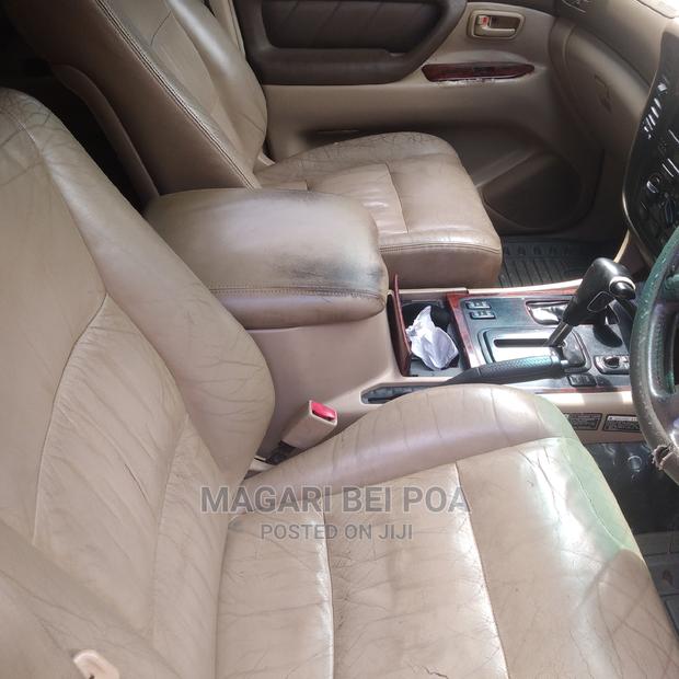 Toyota Land Cruiser 2000 Ivory