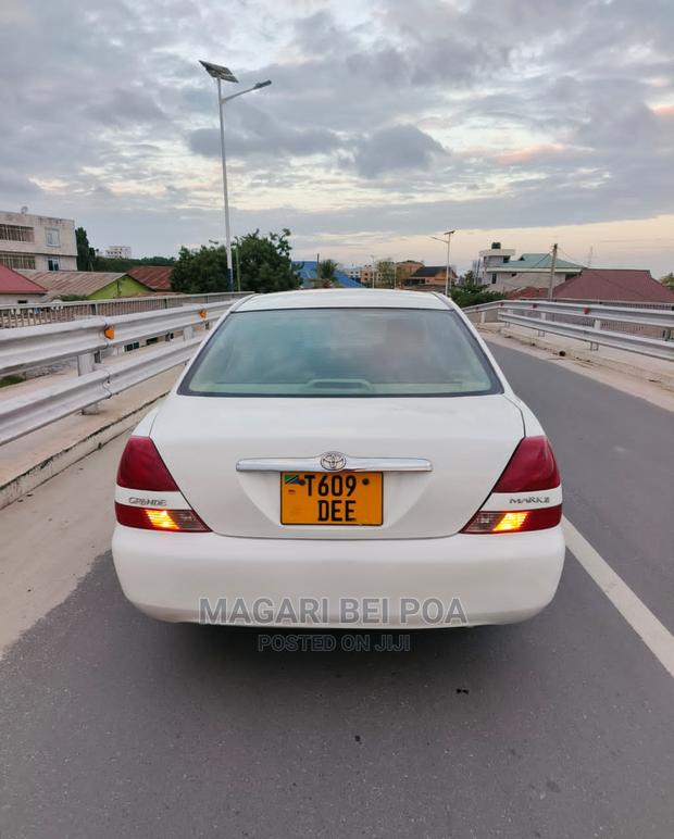 Toyota Mark II Blit 2005 White