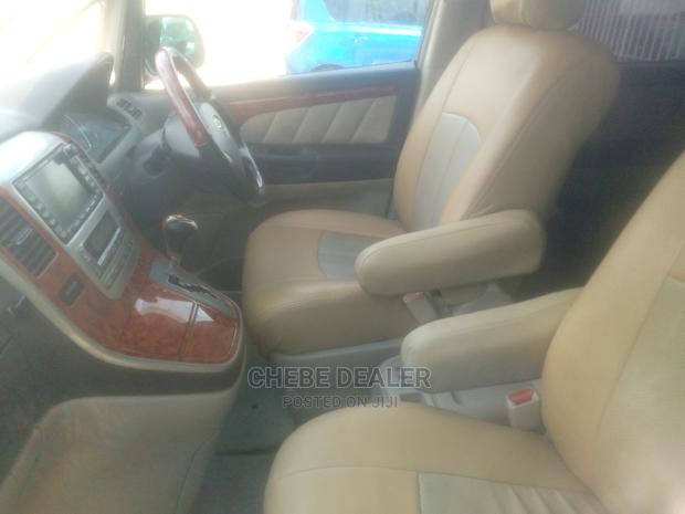 Toyota Alphard 2004 White