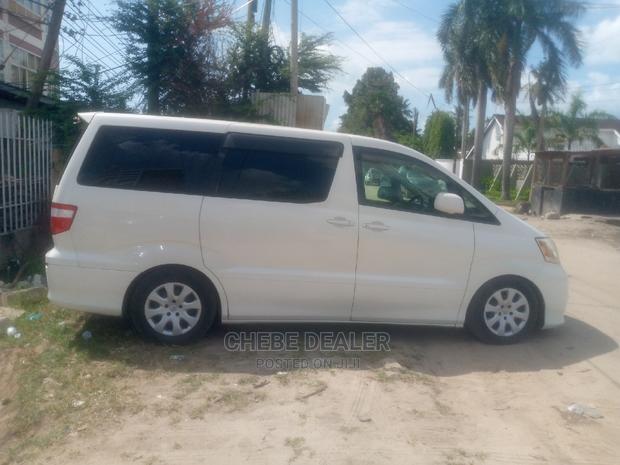 Toyota Alphard 2004 White