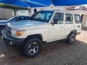 Toyota Land Cruiser 4.0 V6 GL 2015 White for sale