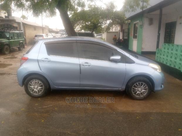 Toyota Vitz 1.3 AWD 3dr 2010 Blue