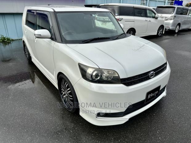 Toyota Corolla Rumion 2012 Pearl