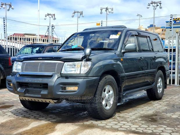 Toyota Land Cruiser 2002 Green