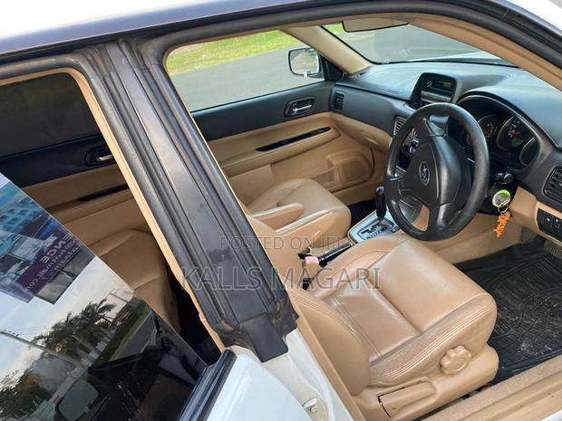 Subaru Forester 2004 White