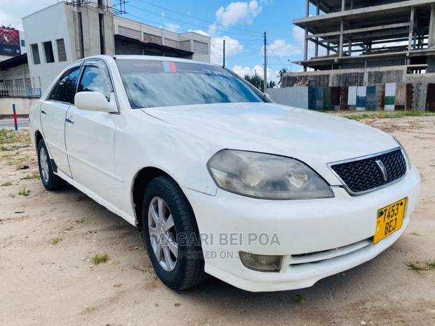 Toyota Mark II Blit 2003 White
