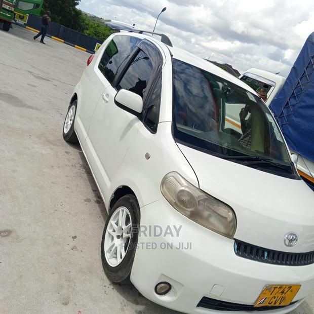 Toyota Porte 1.5 FWD 2005 White