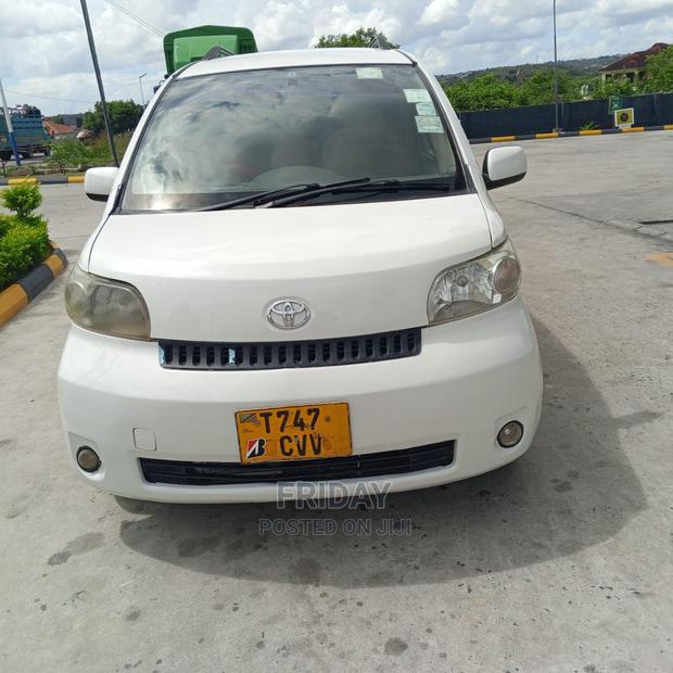 Toyota Porte 1.5 FWD 2005 White