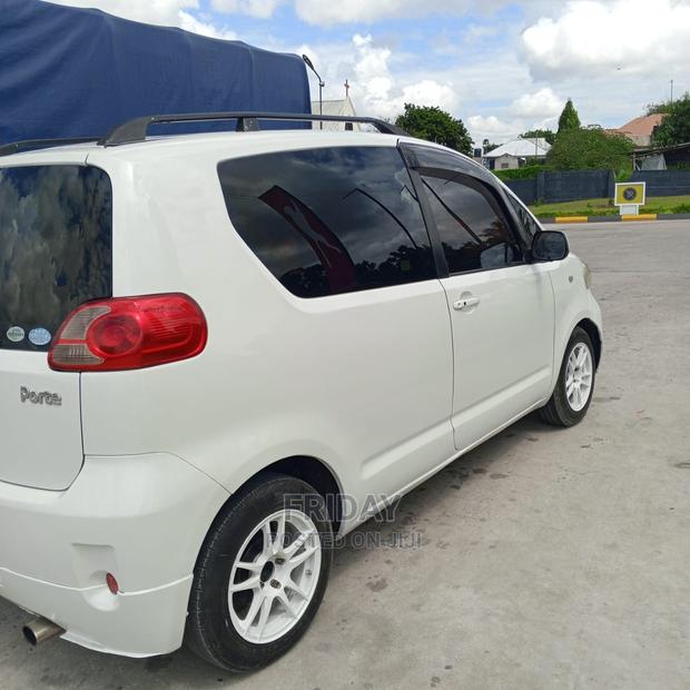 Toyota Porte 1.5 FWD 2005 White