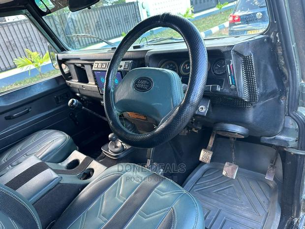 Land Rover Defender 2002 Green