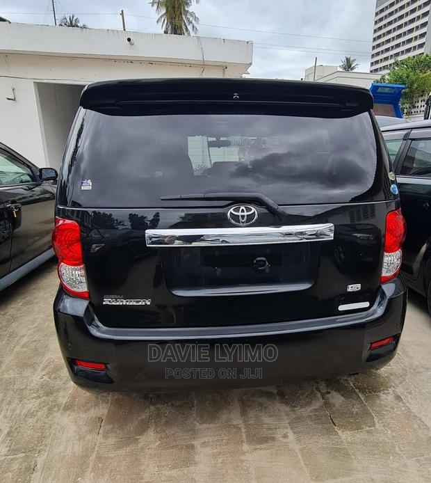Toyota Corolla Rumion Hatchback 1.8 AWD 2007 Black