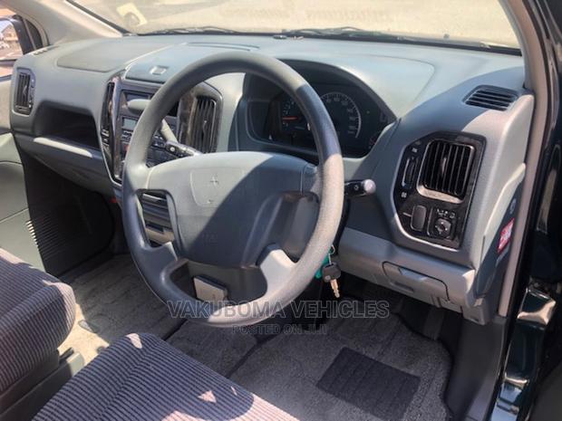 Mitsubishi Dion 2.0 2000 Green