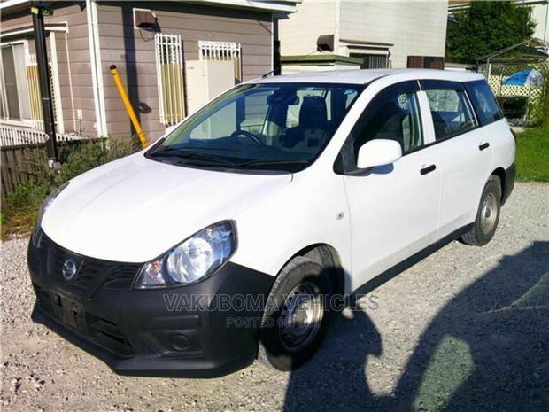 Nissan Advan 2017 White