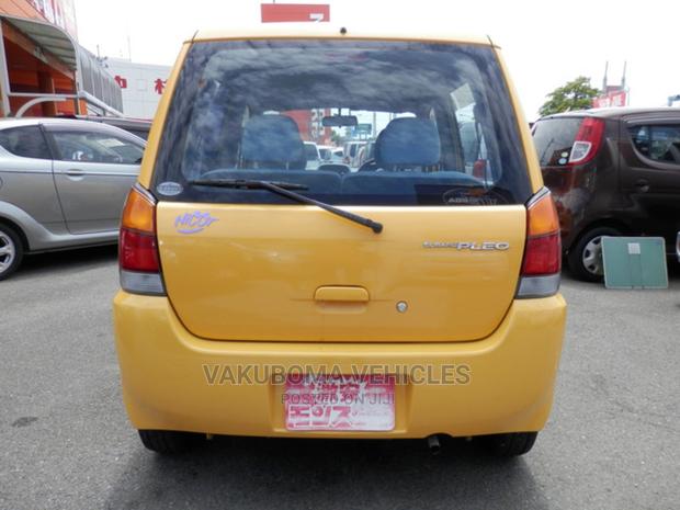 Subaru Pleo 2002 Yellow