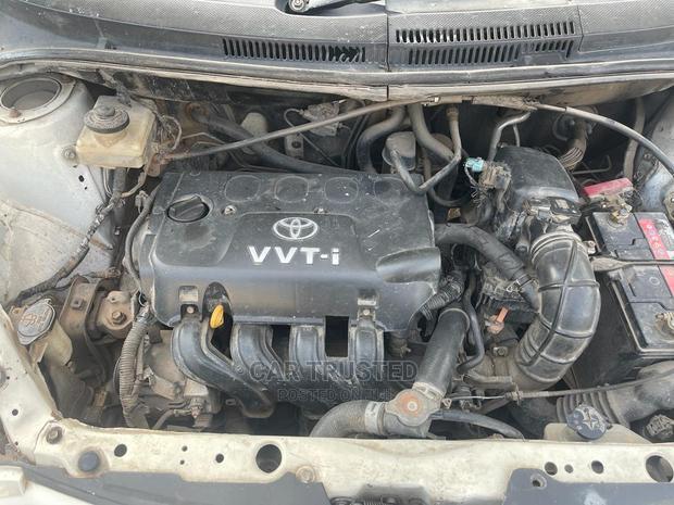 Toyota IST 2004 White