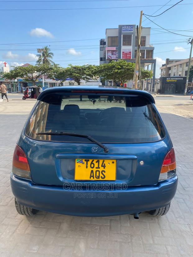 Toyota Starlet 2000 Blue