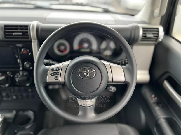 Toyota Land Cruiser 2011 Black