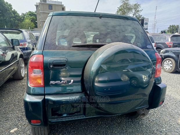 Toyota RAV4 1.8 2004 Green