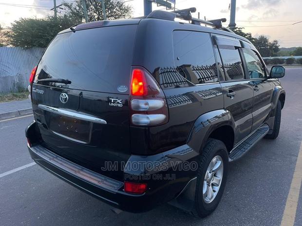Toyota Land Cruiser Prado 2006 Black