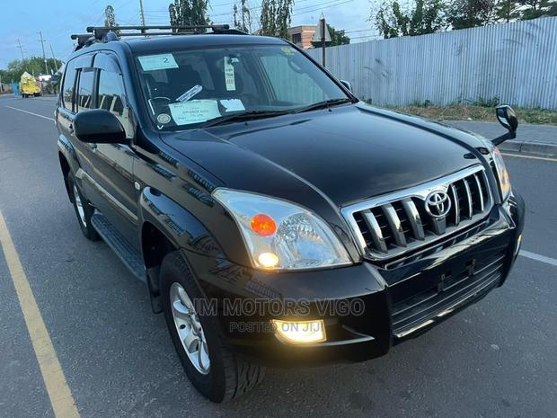 Toyota Land Cruiser Prado 2006 Black
