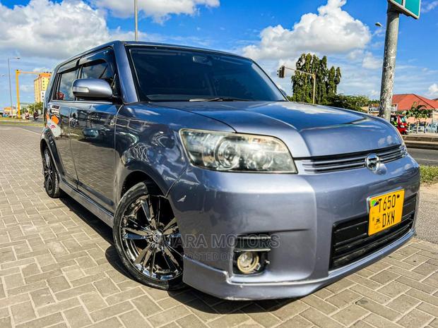 Toyota Corolla Rumion 2010 Gray