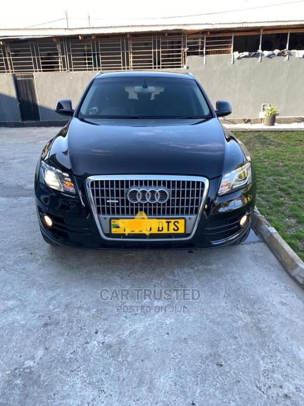 Audi Q5 2.0T Premium Quattro 2011 Black