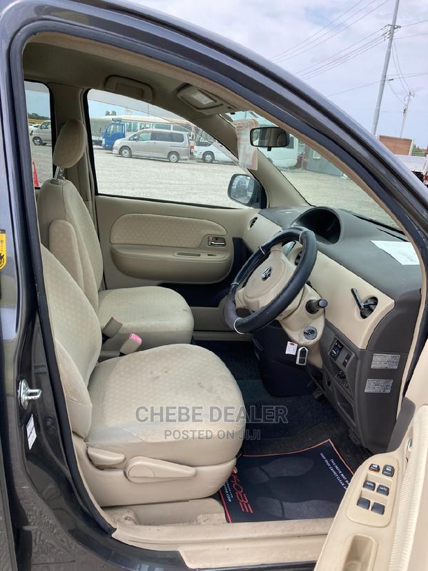Toyota Sienta 1.5 AWD 2010 Gray
