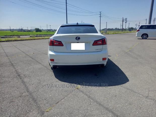 Lexus IS 2005 Pearl