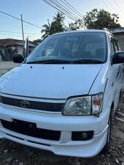 Toyota Noah 2001 White for sale