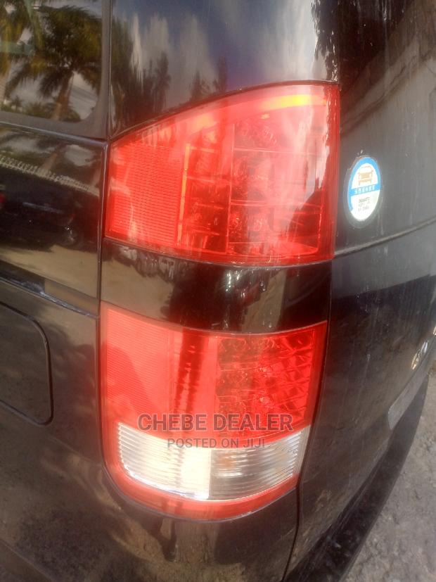 Toyota Noah 2.0 AWD (8 Seater) 2005 Black