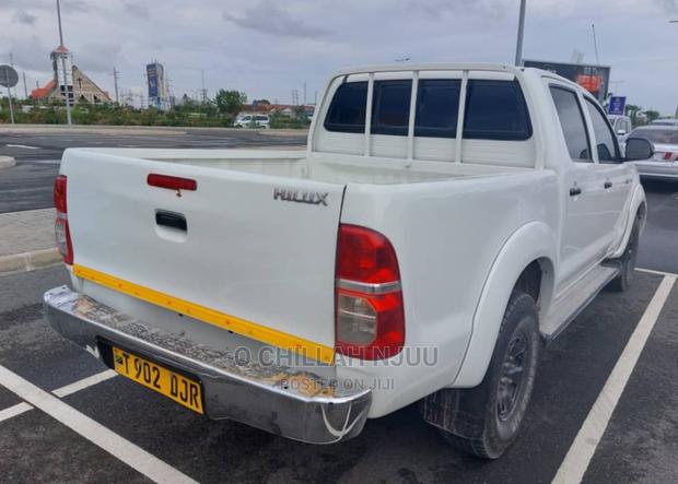 Toyota Hilux 2007 White